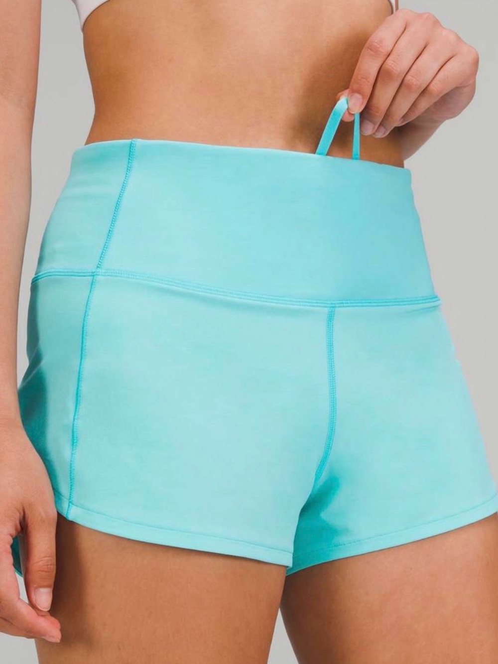 lululemon athletica Aqua High-Rise Stretch Workout Shorts 2.5 size 0